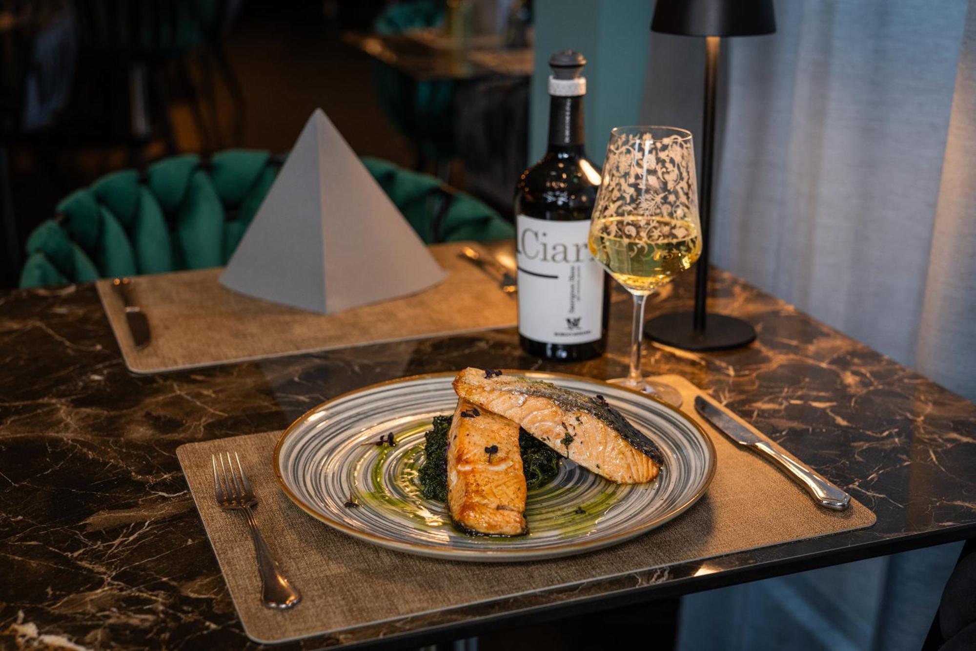 Hotel & Restaurant Knote Зинделфинген Екстериор снимка